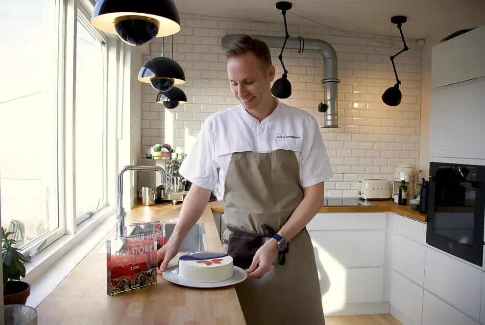 Klaus Andersen med jubilæumskage