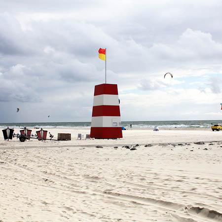 Hvide Sande Strand - Lifeguard tower / livredder tårn
